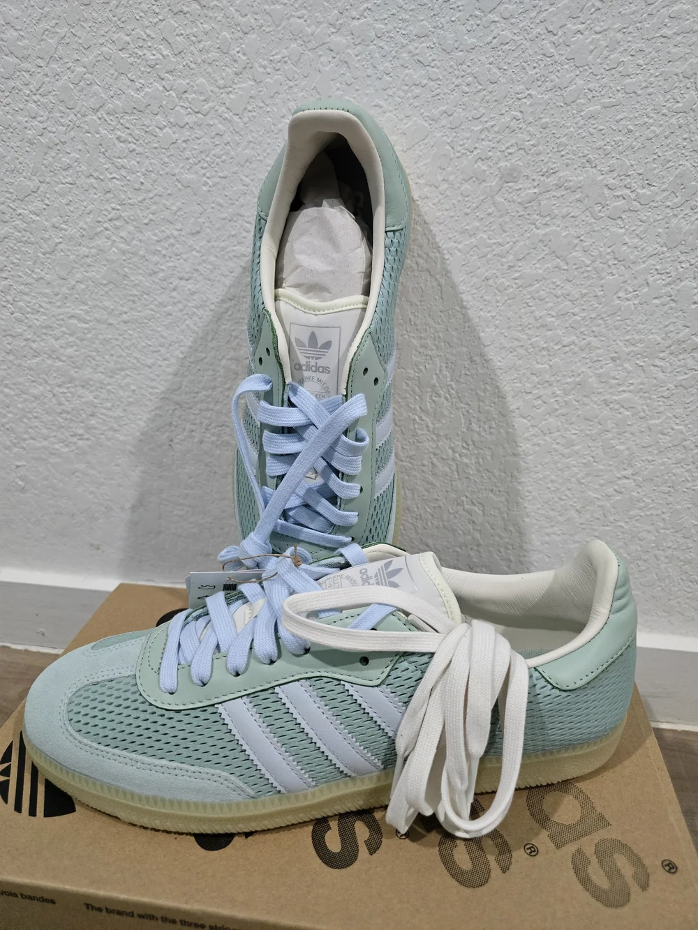 Adidas men’s Mint Green Samba Style Sneakers